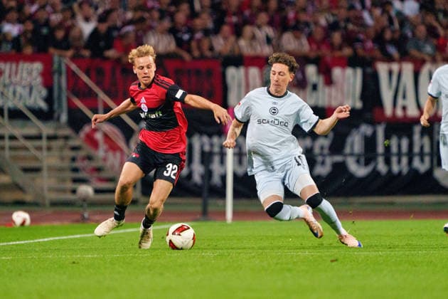 Tim Janisch (1. FC Nuernberg, 32) und Jannik Rochelt (Arminia Bielefeld, 10), GER, 1. FC Nuernberg vs. Arminia Bielefeld, Fussball, 2. Bundesliga, 3. Spieltag, Saison 2026 2027, 29.08.2026, DFL REGULATIONS PROHIBIT ANY USE OF PHOTOGRAPHS AS IMAGE SEQUENCES AND OR QUASI-VIDEO, GER, 1. FC Nuernberg vs. Arminia Bielefeld, Fussball, 2. Bundesliga, 3. Spieltag, Saison 2026 2027, 29.08.2026 Nuernberg *** Tim Janisch, 1. FC Nuremberg, 32, and Jannik Rochelt, Arminia Bielefeld, 10, GER, 1. FC Nuremberg vs. Arminia Bielefeld, soccer, 2. Bundesliga, Matchday 3, 2026–2027 season, August 29, 2026, DFL regulations prohibit any use of photographs as image sequences and or quasi-video, GER, 1. FC Nuremberg vs. Arminia Bielefeld, soccer, 2. Bundesliga, Matchday 3, 2026–2027 season, August 29, 2026, Nuremberg Copyright: xEibner-Pressefoto MaxxVogelx EP_MVL