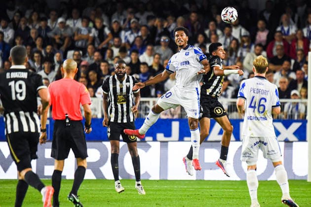 FOOTBALL : AJ Auxerre vs SCO Angers - Ligue 1 - JournÃ e 2 - 29 08 2026 Danny Namaso (AJ Auxerre) Yassin Belkhdim (SCO ANGERS) AuxerreFrance  Copyright: xBaptistexAutissierx
