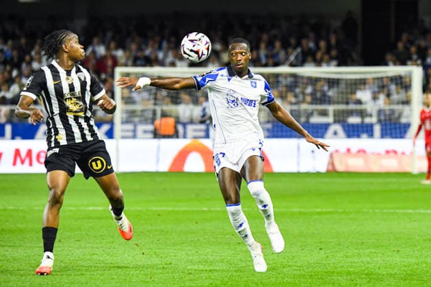 FOOTBALL : AJ Auxerre vs SCO Angers - Ligue 1 - JournÃ e 2 - 29 08 2026 Lamine Sy (AJ Auxerre) Joseph Kalulu (ANGERS SCO) AuxerreFrance  Copyright: xBaptistexAutissierx