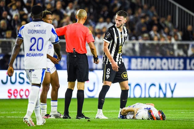 FOOTBALL : AJ Auxerre vs SCO Angers - Ligue 1 - JournÃ e 2 - 29 08 2026 Branco Van Den Boomen (ANGERS SCO ) AuxerreFrance  Copyright: xBaptistexAutissierx