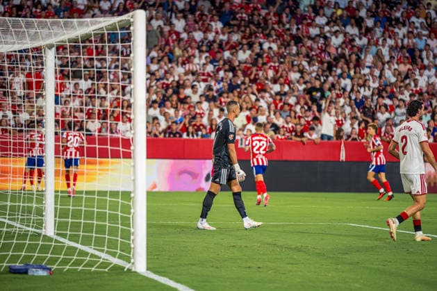 ESP LaLiga EA Sports Sevilla FC vs. Atlético de Madrid: Alex Baena of Atlético de Madrid scores a goal and celebrates during the LaLiga EA Sports match between Sevilla FC and Atlético de Madrid, played at Ramón Sánchez Pizjuán Stadium in Seville on August 29, 2026, in Spain. Spanish Soccer Copyright: xAgenciaxLOFx