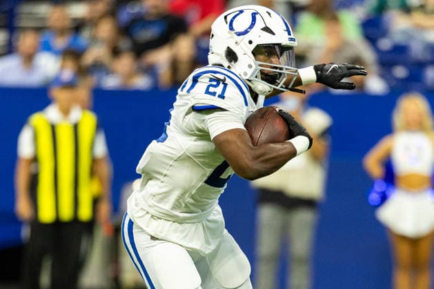 Aug 29, 2026; Indianapolis, Indiana, USA; Indianapolis Colts running back DJ Giddens (21) runs with the ball during NFL, American Football Herren, USA preseason game action between the Indianapolis Colts and the Detroit Lions at Lucas Oil Stadium. Mandatory Credit: -Cal Media Indianapolis USA - ZUMAc04_ 20260829_zma_c04_007 Copyright: xJohnxMersitsx