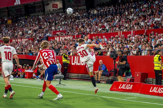 ESP LaLiga EA Sports Sevilla FC vs. Atlético de Madrid Miguel Ángel Sierra of Sevilla during the LaLiga EA Sports match between Sevilla FC and Atlético de Madrid, played at the Ramón Sánchez Pizjuán Stadium in Seville on August 29, 2026, in Spain Spanish Soccer Copyright: xAgenciaxLOFx