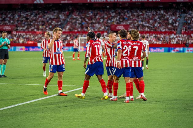 ESP LaLiga EA Sports Sevilla FC vs. Atlético de Madrid Ademola Lookman of Atlético de Madrid scores a goal and celebrates during the LaLiga EA Sports match between Sevilla FC and Atlético de Madrid, played at Ramón Sánchez Pizjuán Stadium in Seville on August 29, 2026, in Spain. Spain Soccer Copyright: xAgenciaxLOFx