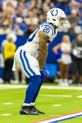 Aug 29, 2026; Indianapolis, Indiana, USA; Indianapolis Colts running back Seth McGowan (20) looks on during NFL, American Football Herren, USA preseason game action against the Detroit Lions at Lucas Oil Stadium. Mandatory Credit: -Cal Media Indianapolis USA - ZUMAc04_ 20260829_zma_c04_017 Copyright: xJohnxMersitsx