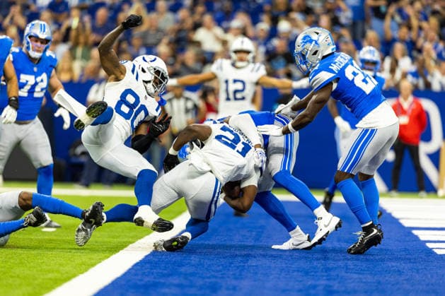 Aug 29, 2026; Indianapolis, Indiana, USA; Indianapolis Colts running back DJ Giddens (21) runs with the ball for a touchdown during NFL, American Football Herren, USA preseason game action between the Indianapolis Colts and the Detroit Lions at Lucas Oil Stadium. Mandatory Credit: -Cal Media Indianapolis USA - ZUMAc04_ 20260829_zma_c04_027 Copyright: xJohnxMersitsx