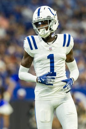 Aug 29, 2026; Indianapolis, Indiana, USA; Indianapolis Colts defensive back Sauce Gardner (1) looks on during NFL, American Football Herren, USA preseason game action against the Detroit Lions at Lucas Oil Stadium. Mandatory Credit: -Cal Media Indianapolis USA - ZUMAc04_ 20260829_zma_c04_029 Copyright: xJohnxMersitsx