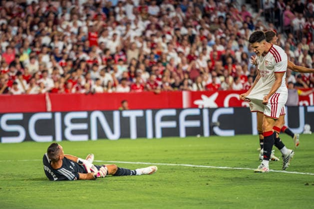 ESP LaLiga EA Sports Sevilla FC vs. Atlético de Madrid: Alex Baena of Atlético de Madrid scores a goal and celebrates during the LaLiga EA Sports match between Sevilla FC and Atlético de Madrid, played at the Ramón Sánchez Pizjuán Stadium in Seville on August 29, 2026, in Spain. Spanish Soccer Copyright: xAgenciaxLOFx