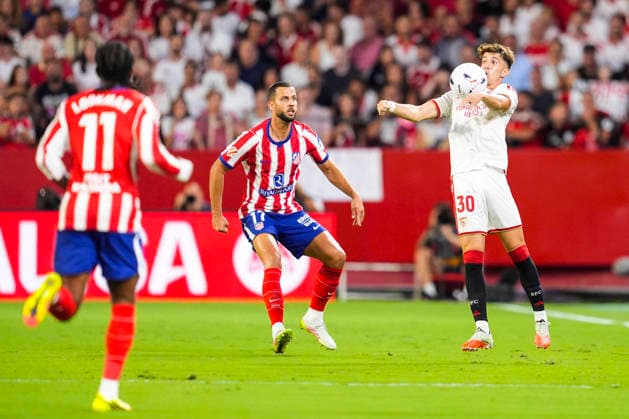 August 29, 2026, Sevilla, Sevilla, Spain: David Hancko of Atletico de Madrid and Miguel Sierra of Sevilla FC in action during the Spanish league, LaLiga EA Sports, football match played between Sevilla FC and Atletico de Madrid at Ramon Sanchez-Pizjuan stadium on August 29, 2026, in Sevilla, Spain. Sevilla FC V Atletico De Madrid - LaLiga EA Sports  - ZUMAa181 20260829_zaa_a181_166 Copyright: xJoaquinxCorcherox