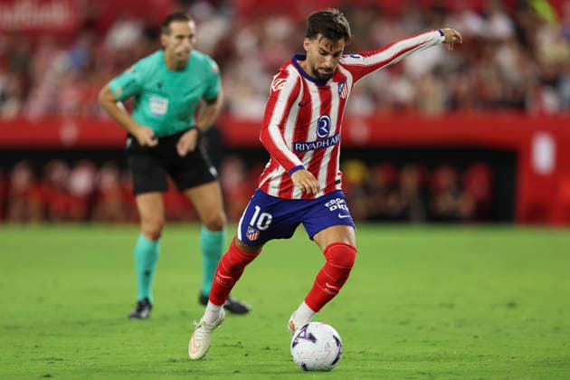 ESP: Sevilla FC - Atletico de Madrid. La Liga EA Sports. Matchday 3 Alex Baena of Atletico de Madrid during the La Liga EA Sports match between Sevilla FC and Atletico de Madrid played at Ramon Sanchez Pizjuan Stadium on August 29, 2026 in Sevilla, Spain. kpng Copyright: xAntonioxPozox xPRESSINPHOTOx AP_2627_SEV_ATM_034