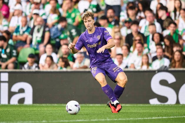 Real Racing Club de Santander v Elche CF - LaLiga EA Sports 2026 27 David Affengruber of Elche CF with the ball during the LaLiga EA Sports match between Real Racing Club and Elche CF at Campos de El Sardinero in Santander, Spain, on August 28, 2026. Santander Spain  Copyright: xCesarxOrtizxGonzalezx originalFilename:ortizgonzalez-realraci260828_np9sB.jpg