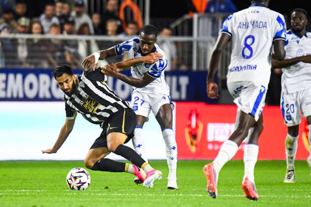 FOOTBALL : AJ Auxerre vs SCO Angers - Ligue 1 - JournÃ e 2 - 29 08 2026 Lamine Sy (AJ Auxerre) Amine Sbai (ANGERS SCO) AuxerreFrance  Copyright: xBaptistexAutissierx