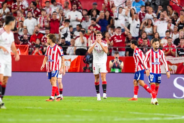 August 29, 2026, Sevilla, Sevilla, Spain: Kike Salas of Sevilla FC laments during the Spanish league, LaLiga EA Sports, football match played between Sevilla FC and Atletico de Madrid at Ramon Sanchez-Pizjuan stadium on August 29, 2026, in Sevilla, Spain. Sevilla FC V Atletico De Madrid - LaLiga EA Sports  - ZUMAa181 20260829_zaa_a181_170 Copyright: xJoaquinxCorcherox