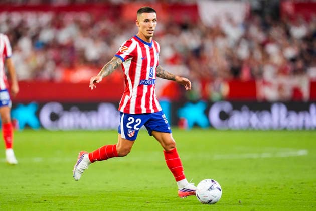 August 29, 2026, Sevilla, Sevilla, Spain: Alejandro Grimaldo of Atletico de Madrid in action during the Spanish league, LaLiga EA Sports, football match played between Sevilla FC and Atletico de Madrid at Ramon Sanchez-Pizjuan stadium on August 29, 2026, in Sevilla, Spain. Sevilla Spain - ZUMAa181 20260829_zaa_a181_184 Copyright: xJoaquinxCorcherox