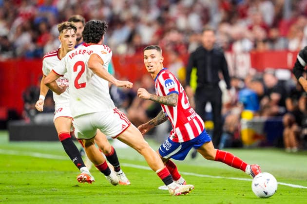 August 29, 2026, Sevilla, Sevilla, Spain: Alejandro Grimaldo of Atletico de Madrid in action during the Spanish league, LaLiga EA Sports, football match played between Sevilla FC and Atletico de Madrid at Ramon Sanchez-Pizjuan stadium on August 29, 2026, in Sevilla, Spain. Sevilla FC V Atletico De Madrid - LaLiga EA Sports  - ZUMAa181 20260829_zaa_a181_182 Copyright: xJoaquinxCorcherox
