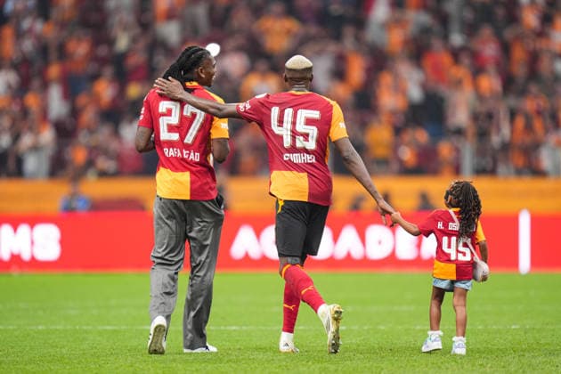 Galatasaray v Goztepe - Turkish Super Lig ISTANBUL, TURKIYE - AUGUST 29: Galatasaray s new signing Rafael Leao (L) celebrates with his new teammate Victor Osimhen after the Turkish Super Lig week 3 match between Galatasaray and Goztepe at RAMS Park in Istanbul, Turkiye on August 29, 2026. Cemal Yurttas Anadolu Istanbul Turkey. Editorial use only. Please get in touch for any other usage.  Copyright: x2026xAnadoluxCemalxYurttasx