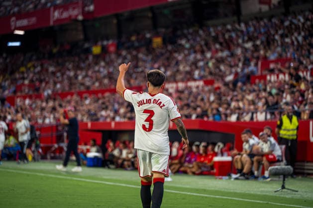 ESP LaLiga EA Sports Sevilla FC vs. Atlético de Madrid Julio Díaz of Sevilla during the LaLiga EA Sports match between Sevilla FC and Atlético de Madrid, played at Ramón Sánchez Pizjuán Stadium in Seville on August 29, 2026, in Spain. Spanish Soccer Copyright: xAgenciaxLOFx