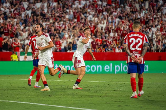 ESP LaLiga EA Sports Sevilla FC vs. Atlético de Madrid Miguel Ángel Sierra of Sevilla scores a goal during the LaLiga EA Sports match between Sevilla FC and Atlético de Madrid, played at Ramón Sánchez Pizjuán Stadium in Seville on August 29, 2026, in Spain. Spain Soccer Copyright: xAgenciaxLOFx
