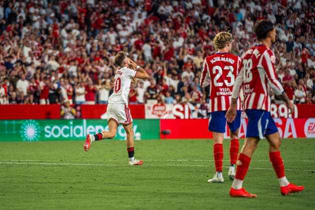 ESP LaLiga EA Sports Sevilla FC vs. Atlético de Madrid Miguel Ángel Sierra of Sevilla scores a goal during the LaLiga EA Sports match between Sevilla FC and Atlético de Madrid, played at Ramón Sánchez Pizjuán Stadium in Seville on August 29, 2026, in Spain. Spain Soccer Copyright: xAgenciaxLOFx