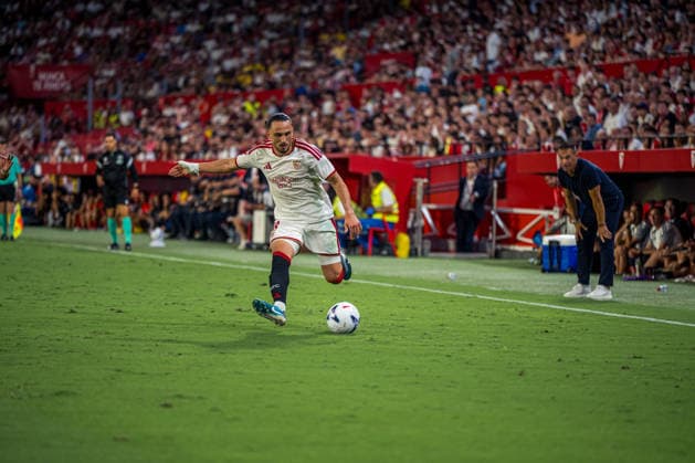 ESP LaLiga EA Sports Sevilla FC vs. Atlético de Madrid Joan Jordan Moreno of Sevilla during the LaLiga EA Sports match between Sevilla FC and Atlético de Madrid, played at the Ramón Sánchez Pizjuán Stadium in Seville on August 29, 2026, in Spain. Spanish Soccer Copyright: xAgenciaxLOFx