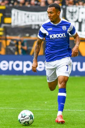 Oliver Schmitt, SV Meppen, 7 with the ball, game scene, cutout, full-body, single frame, action, 08 29 2026, Aachen, Germany, soccer, 3rd Division, TSV Alemannia Aachen vs. SV Meppen, soccer, 3rd Division, TSV Alemannia Aachen vs. SV Meppen, DFB and DFL regulations prohibit any use of photographs as image sequences and or quasi-video xmhx