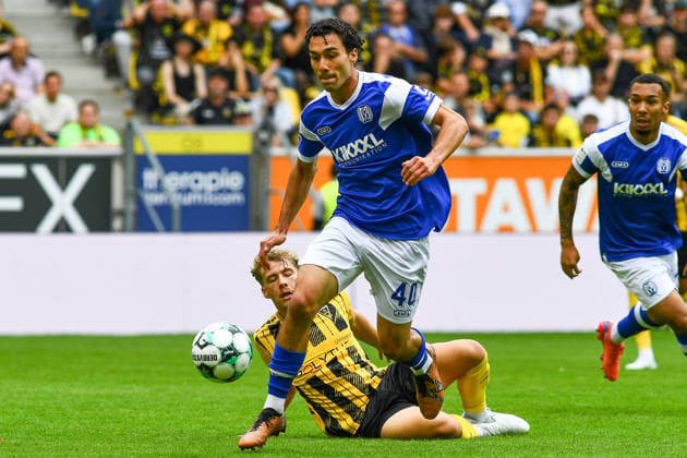 From left: Meiko Wäschenbach (Alemannia Aachen), 11; Niclas Nadj (SV Meppen), 40; one-on-one, duel, tackle, tackling, dynamism, action, 08 29 2026, Aachen, Germany, soccer, 3rd Division, TSV Alemannia Aachen vs. SV Meppen, soccer, 3rd Division, TSV Alemannia Aachen vs. SV Meppen, DFB and DFL regulations prohibit any use of photographs as image sequences and or quasi-video xmhx