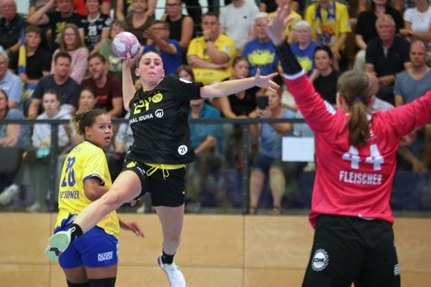 Handball, Alsco HBF1 HC Leipzig vs. Borussia Dortmund, August 29, 2026, Ona Vegue 24, Borussia Dortmund scores against Alsco in the Women s Handball Bundesliga HBF1, 2026–2027 season, Matchday 1: HC Leipzig vs. Borussia Dortmund on August 29, 2026, at the Markranstädt Sports Center Copyright: xBEAUTIFULxSPORTS JanxKaeferx