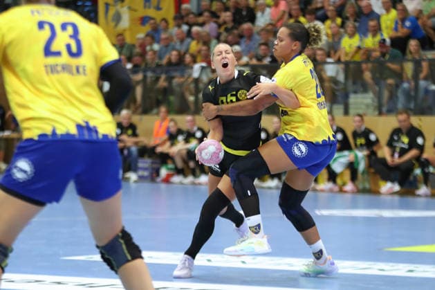 Handball, Alsco HBF1: HC Leipzig vs. Borussia Dortmund, August 29, 2026; Sharleen Greschner (20) and HC Leipzig take on Dana Bleckmann (66) and Borussia Dortmund in the Alsco Women s Handball Bundesliga (HBF1), 2026–2027 season, Matchday 1: HC Leipzig vs. Borussia Dortmund on August 29, 2026, at the Markranstädt Sports Center Copyright: xBEAUTIFULxSPORTS JanxKaeferx