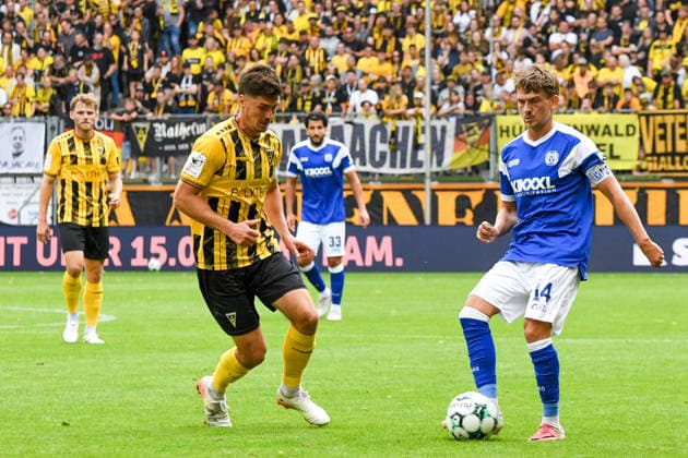 From left: Danilo Wiebe (Alemannia Aachen), 28; Thorben Deters (SV Meppen), 14; tackle, duel, dynamic, action, 29 Aug 2026, Aachen, Germany; soccer, 3rd Division, TSV Alemannia Aachen vs. SV Meppen, soccer, 3rd Division, TSV Alemannia Aachen vs. SV Meppen, DFB and DFL regulations prohibit any use of photographs as image sequences and or quasi-video xmhx