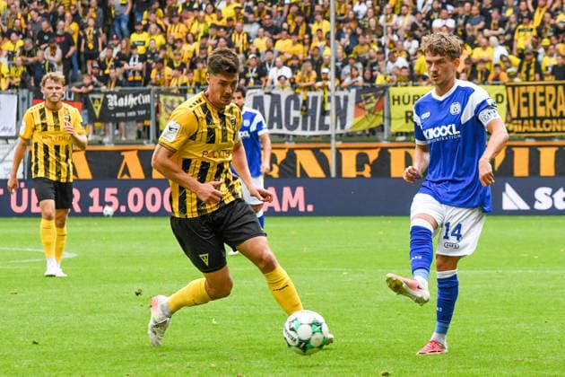 From left: Danilo Wiebe (Alemannia Aachen), 28; Thorben Deters (SV Meppen), 14; tackle, duel, dynamic, action, 29 Aug 2026, Aachen, Germany; soccer, 3rd Division, TSV Alemannia Aachen vs. SV Meppen, soccer, 3rd Division, TSV Alemannia Aachen vs. SV Meppen, DFB and DFL regulations prohibit any use of photographs as image sequences and or quasi-video xmhx