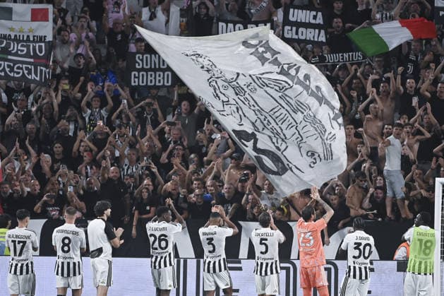 Juventus v Parma - Serie A TURIN, ITALY, AUGUST 29: Juventus players greet fans at the end of the Italian Serie A football match between Juventus and Parma at the Allianz Stadium in Turin, Italy, on August 29, 2026. Isabella Bonotto Anadolu Turin Italy. Editorial use only. Please get in touch for any other usage.  Copyright: x2026xAnadoluxIsabellaxBonottox
