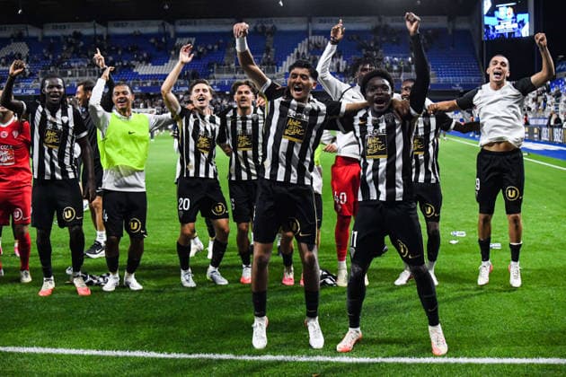 FOOTBALL : AJ Auxerre vs SCO Angers - Ligue 1 - JournÃ e 2 - 29 08 2026 Joie des joueurs du SCO d™Angers apres la victoire contre l™AJ Auxerre AuxerreFrance  Copyright: xBaptistexAutissierx