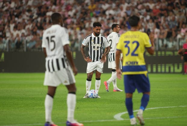 SOCCER - Serie A - Juventus FC vs. Parma Calcio Photo by IPA ABACAPRESS.COM87911514 - Douglas Luiz of Juventus FC during the 2026–27 Italian Serie A soccer match between Juventus FC and Parma Calcio on August 29, 2026, at Allianz Stadium in Turin, Italy. Photo by Nderim KACELI Turin Italy  Copyright: xIPAxSport ABACAx