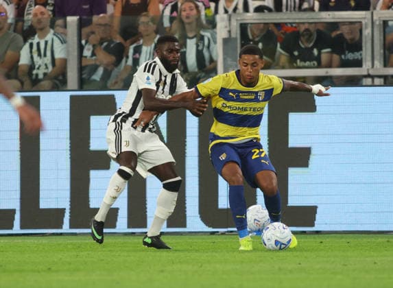 SOCCER - Serie A - Juventus FC vs. Parma Calcio Photo by IPA ABACAPRESS.COM87911578 - Sascha Britschigi of Parma Calcio and Jeremmie Boga of Juventus FC during the 2026 27 Italian Serie A soccer match between Juventus FC and Parma Calcio on August 29, 2026, at Allianz Stadium in Turin, Italy. Photo by Nderim KACELI Turin Italy  Copyright: xIPAxSport ABACAx
