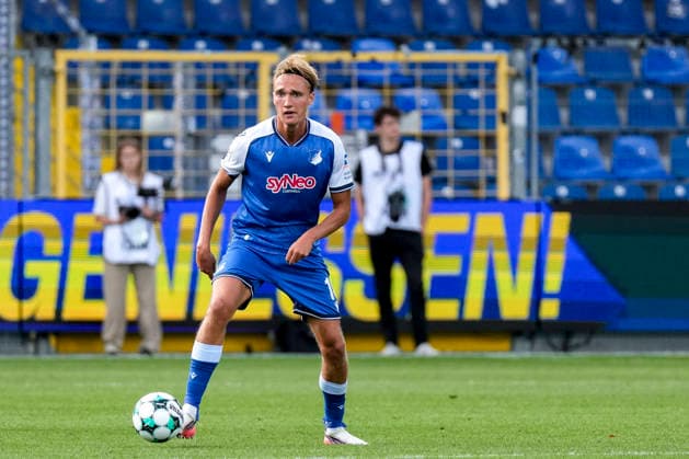 Luis Engeln s TSG II, 16, on the ball, isolated figure, full-body shot, single frame, single photo, action, 29 Aug 2026, Sinsheim, Germany, soccer, 3rd Division, TSG 1899 Hoffenheim II vs. SSV Jahn Regensburg, DFB and DFL regulations prohibit any use of photographs as image sequences and or quasi-video xozx