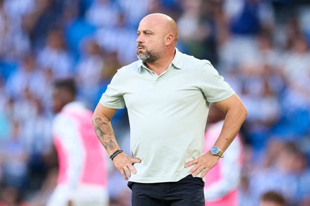 Real Sociedad v RCD Espanyol - LaLiga EA Sports Manolo Gonzalez head coach of RCD Espanyol looks on during the LaLiga EA Sports match between Real Sociedad and RCD Espanyol at Anoeta on August 29, 2026, in San Sebastian, Spain. San Sebastian Anoeta Basque Country Spain RL_RSOvRCDE_LALIGA_2K26_000033 Copyright: xRicardoxLarreinax