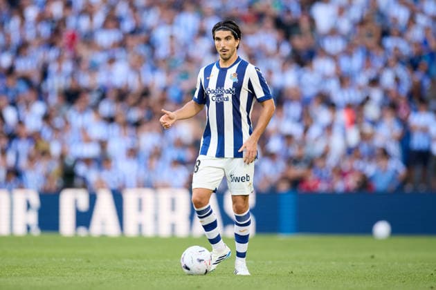 Real Sociedad v RCD Espanyol - LaLiga EA Sports Carlos Soler of Real Sociedad in action during the LaLiga EA Sports match between Real Sociedad and RCD Espanyol at Anoeta on August 29, 2026, in San Sebastian, Spain. San Sebastian Anoeta Basque Country Spain RL_RSOvRCDE_LALIGA_2K26_000035 Copyright: xRicardoxLarreinax