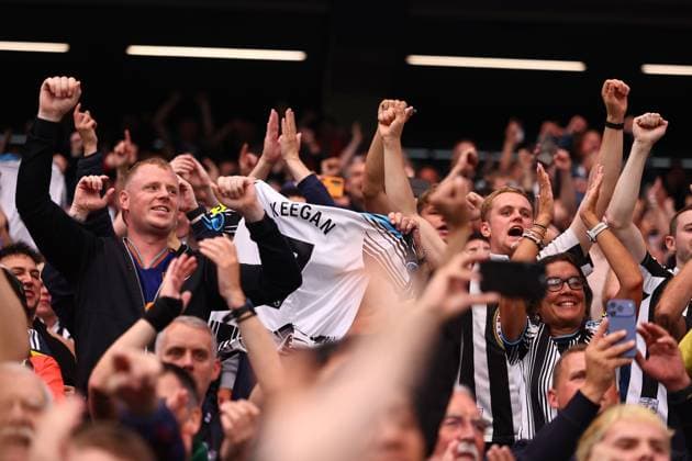 Fans of Newcastle United Tottenham Hotspur v Newcastle United, Premier League Football, Football, Tottenham Hotspur Stadium, London, UK - 29 Aug 2026London Tottenham Hotspur Stadium United Kingdom EDITORIAL USE ONLY No use with unauthorised audio, video, data, fixture lists, club league logos or live services. Online in-match use limited to 120 images, no video emulation. No use in betting, games or single club league player publications.  Copyright: xMichaelxZemanek Shutterstockx 17119028eo
