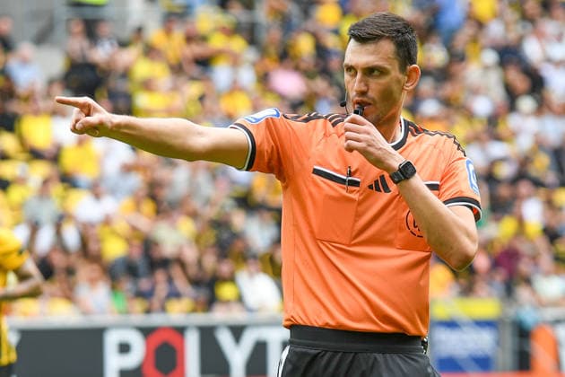 Referee Felix Grund gives instructions, gestures with his arms, 08 29 2026, Aachen, Germany, soccer, 3rd Division, TSV Alemannia Aachen vs. SV Meppen, soccer, 3rd Division, TSV Alemannia Aachen vs. SV Meppen, DFB and DFL regulations prohibit any use of photographs as image sequences and or quasi-video xmhx