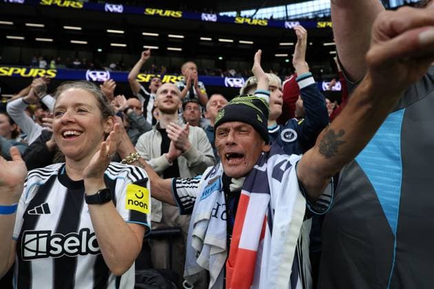 Fans of Newcastle United Tottenham Hotspur v Newcastle United, Premier League Football, Football, Tottenham Hotspur Stadium, London, UK - 29 Aug 2026London Tottenham Hotspur Stadium United Kingdom EDITORIAL USE ONLY No use with unauthorised audio, video, data, fixture lists, club league logos or live services. Online in-match use limited to 120 images, no video emulation. No use in betting, games or single club league player publications.  Copyright: xMichaelxZemanek Shutterstockx 17119028eq