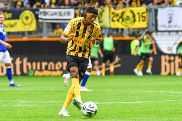 Nathan Bitumazala Alemannia Aachen, age 19, with the ball, game scene, cutout, full body, single frame, action, August 29, 2026, Aachen, Germany, soccer, 3rd Division, TSV Alemannia Aachen vs. SV Meppen, soccer, 3rd Division, TSV Alemannia Aachen vs. SV Meppen, DFB and DFL regulations prohibit any use of photographs as image sequences and or quasi-video xmhx