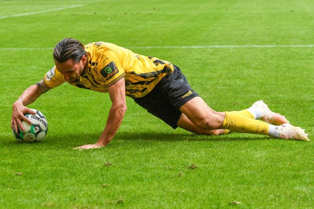 Petros Bagkalianis, Alemannia Aachen, 2 after a foul, foul, foul, August 29, 2026, Aachen, Germany, soccer, 3rd Division, TSV Alemannia Aachen vs. SV Meppen, soccer, 3rd Division, TSV Alemannia Aachen vs. SV Meppen, DFB and DFL regulations prohibit any use of photographs as image sequences and or quasi-video xmhx