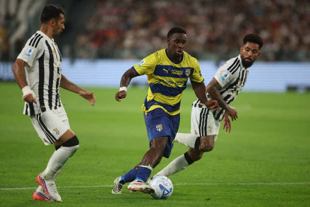 SOCCER - Serie A - Juventus FC vs. Parma Calcio Photo by IPA ABACAPRESS.COM87915334 - Zeki Mehmet Celik of Juventus FC, Lamine Keita of Parma Calcio, and Douglas Luiz of Juventus FC during the 2026–27 Italian Serie A soccer match between Juventus FC and Parma Calcio on August 29, 2026, at Allianz Stadium in Turin, Italy. Photo by Nderim KACELI Turin Italy  Copyright: xIPAxSport ABACAx