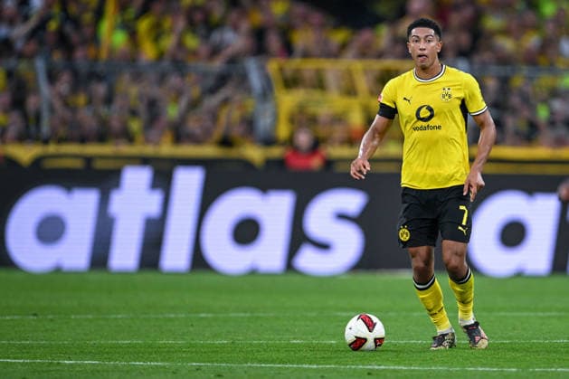 1. Bundesliga 26 27 - Borussia Dortmund - Hamburger SV am 29.08.2026 an der Bremer Brücke in Osnabrück Jobe Bellingham (Dortmund) am Ball *** 1 Bundesliga 26 27 Borussia Dortmund vs. Hamburger SV on August 29, 2026, at the Bremer Brücke in Osnabrück; Jobe Bellingham of Dortmund in possession of the ball MT