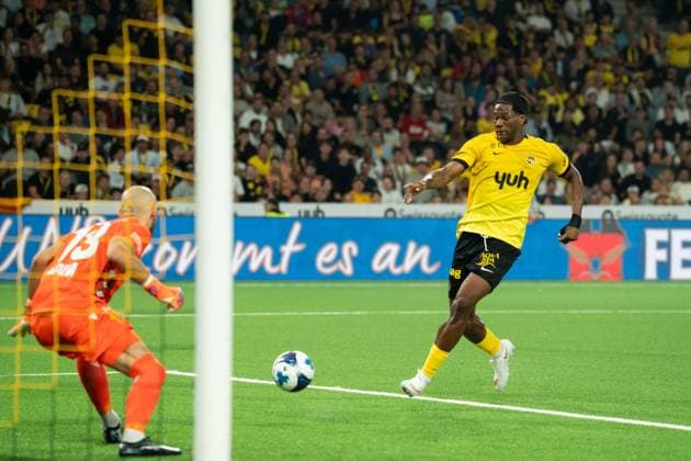 BERN, BERN - AUGUST 29: Samuel Essende of BSC Young Boys in front of goal during the Brack Super League match between BSC Young Boys and FC Basel 1893 at Stadion Wankdorf on August 29, 2026 in Bern, Bern, Switzerland. Copyright: xLivioxBaeriswylx xSPPx Sportspressphoto_SPR219266