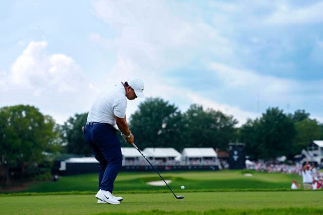 August 29, 2026, Atlanta, Georgia, USA: Tom Kim (South Korea) hits his tee shot on the 9th hole, during the third round at East Lake Golf Club. PGA, Golf Herren Tour TOUR Championship  - ZUMAd212 20260829_zsp_d212_010 Copyright: xRichardxDolex