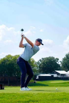 August 29, 2026, Atlanta, Georgia, USA: Justin Rose (England) hits his tee shot on the 9th hole, during the third round at East Lake Golf Club. Atlanta USA - ZUMAd212 20260829_zsp_d212_032 Copyright: xRichardxDolex