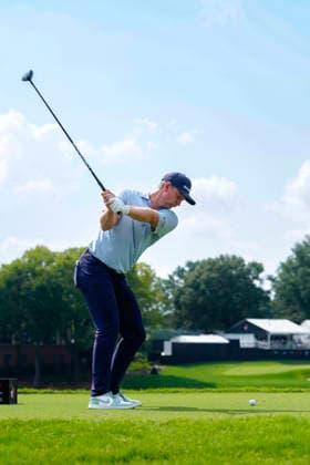 August 29, 2026, Atlanta, Georgia, USA: Justin Rose (England) hits his tee shot on the 9th hole, during the third round at East Lake Golf Club. Atlanta USA - ZUMAd212 20260829_zsp_d212_097 Copyright: xRichardxDolex