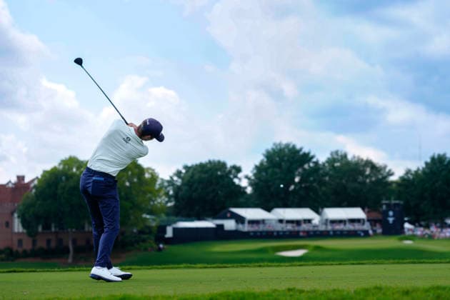 August 29, 2026, Atlanta, Georgia, USA: Alex Smalley (United States) hits his tee shot on the 9th hole, during the third round at East Lake Golf Club. Atlanta USA - ZUMAd212 20260829_zsp_d212_118 Copyright: xRichardxDolex
