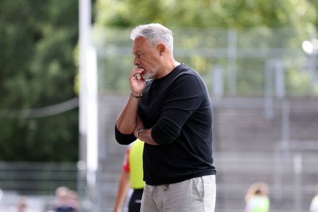 29.08.26 Frauen VfB Stuttgart - Hamburger SV Deutschland, Stuttgart, 29.08.2026, Fussball, Frauen, Bundesliga, Saison 2026 2027, VfB Stuttgart - Hamburger SV (2:1): Rodolfo Cardoso (Trainer Hamburger SV). *** August 29, 2026 Women s VfB Stuttgart vs. Hamburger SV Germany, Stuttgart, August 29, 2026, Soccer, Women s, Bundesliga, 2026–2027 Season, VfB Stuttgart vs. Hamburger SV 2–1 Rodolfo Cardoso, Coach, Hamburger SV